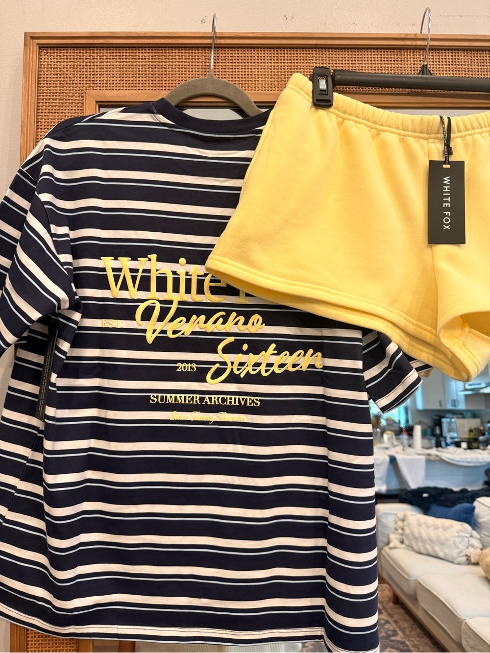 White Fox Verano Sixteen Viola Oversized Tee Navy Stripe NWT XXS/XS - Picture 11 of 16
